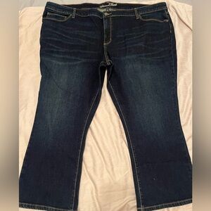 Universal Thread Deep Indigo Cropped Jeans